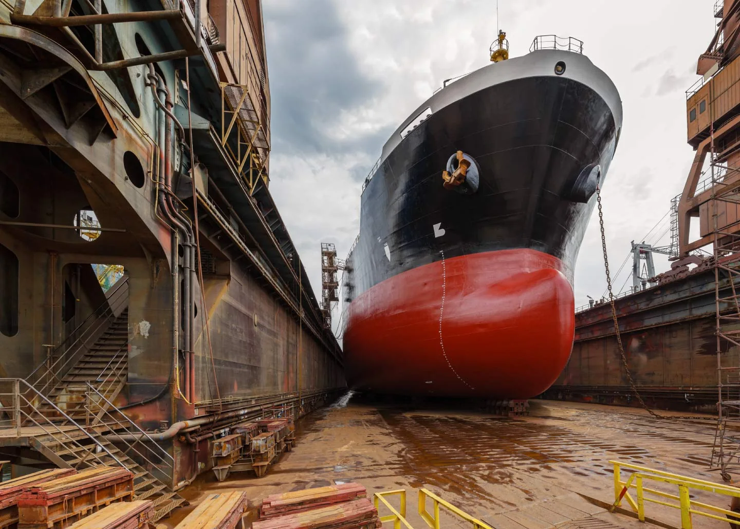 Shipyard vessel refit